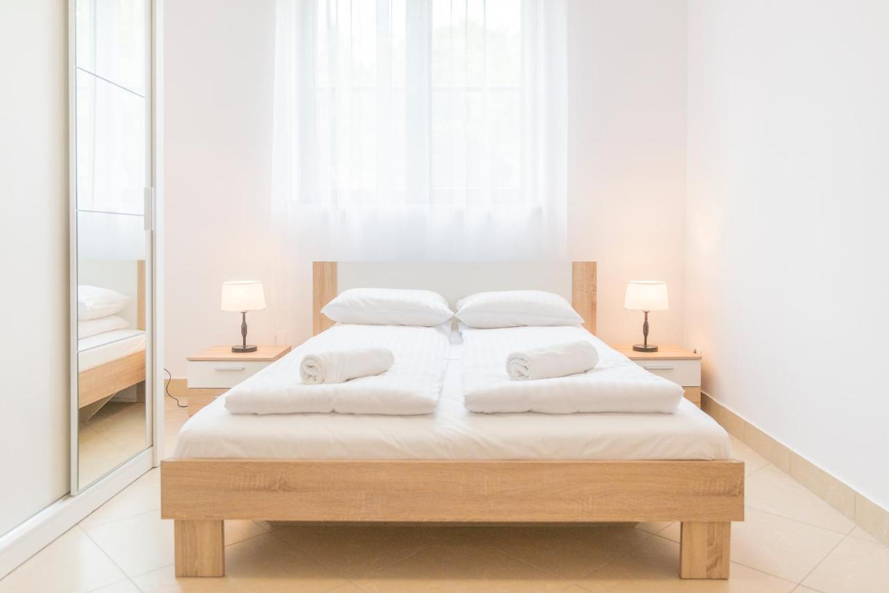 Parkowa Polana Myweek Apartment Polanica-Zdroj Bilik gambar