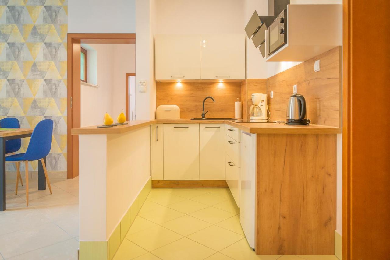 Parkowa Polana Myweek Apartment Polanica-Zdroj Bilik gambar