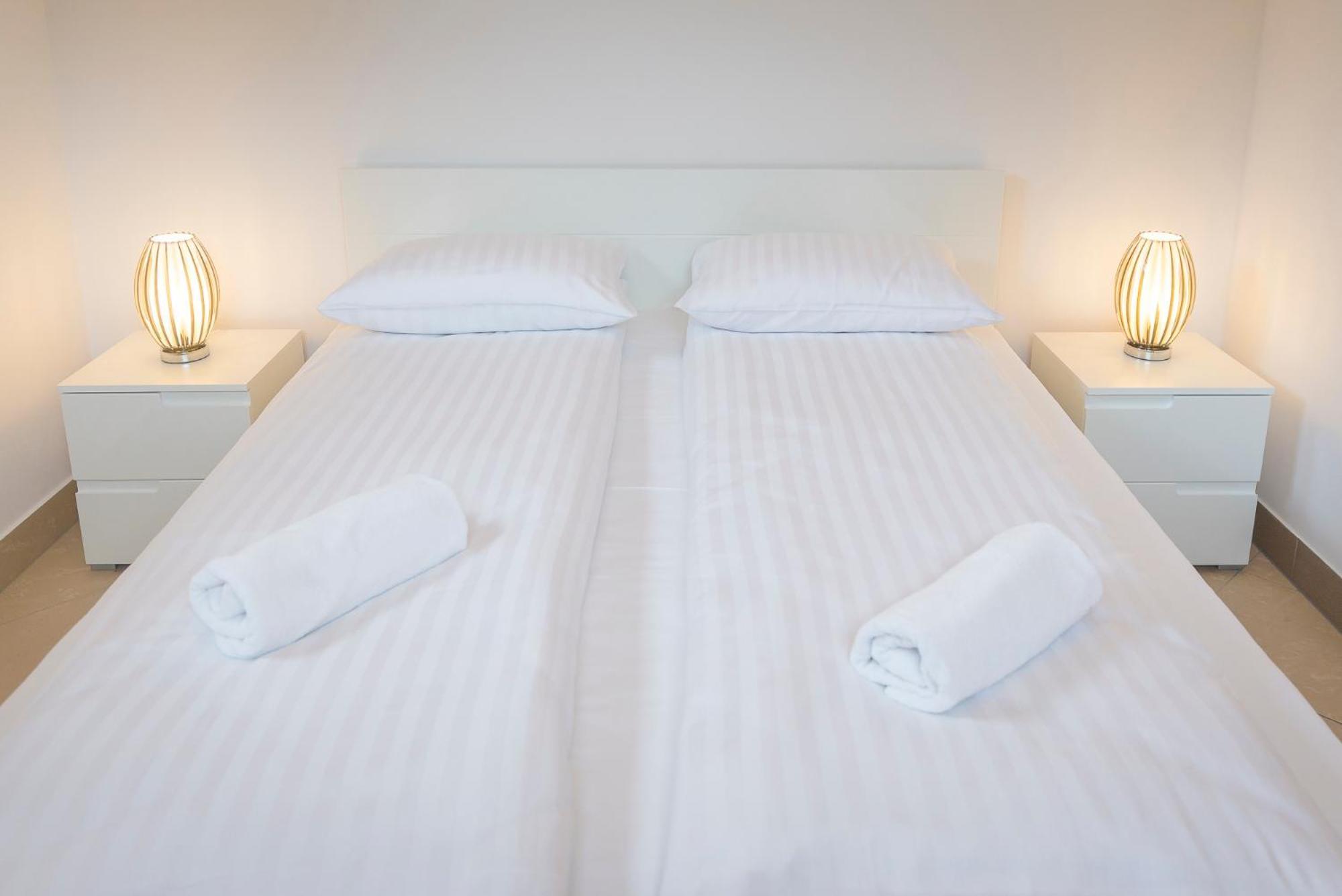 Parkowa Polana Myweek Apartment Polanica-Zdroj Bilik gambar