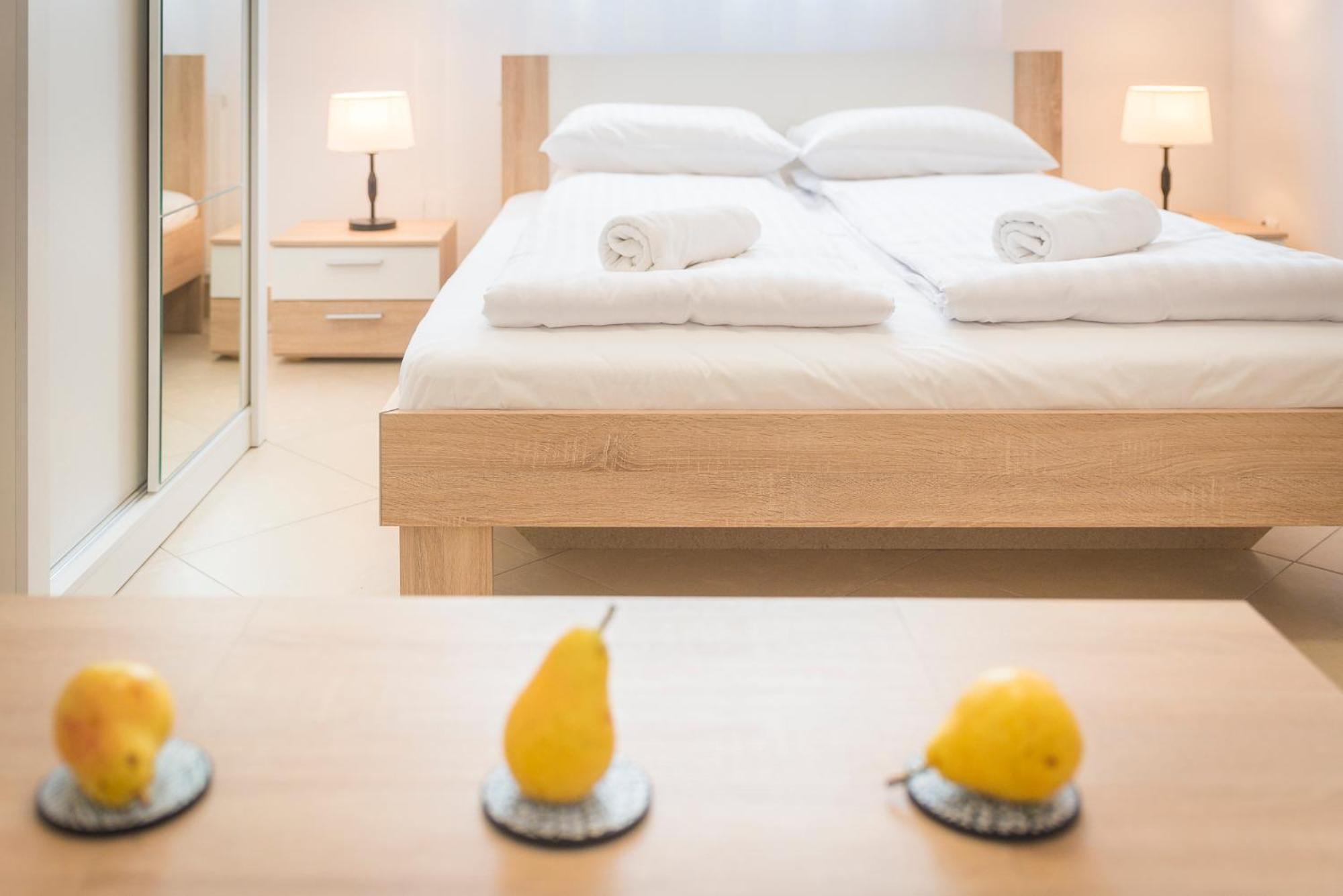Parkowa Polana Myweek Apartment Polanica-Zdroj Bilik gambar