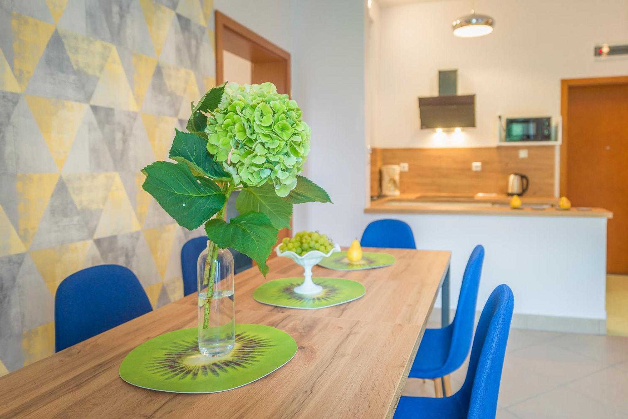 Parkowa Polana Myweek Apartment Polanica-Zdroj Bilik gambar